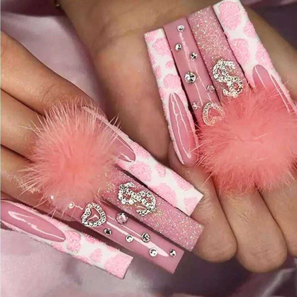 - 24pc Nail Set 💅 - Picture 1 of 4